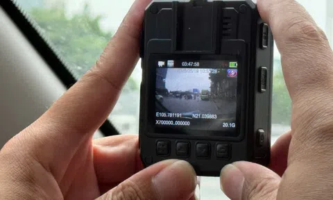 CSGT Hà Nội dùng camera chuyên dụng ghi hình xử lý loạt xe khách vi phạm