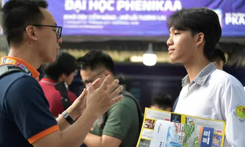 Tuyển sinh ĐH năm 2025: Thí sinh phải đóng 2 lần phí?