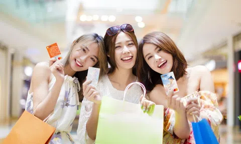 Đón hè rực rỡ cùng loạt ưu đãi hấp dẫn cho chủ thẻ quốc tế SHB