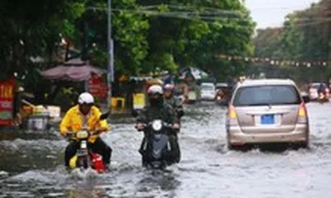 Đường Đặng Thùy Trâm 'ngập như cơm bữa', dân mong sớm có dự án chống ngập