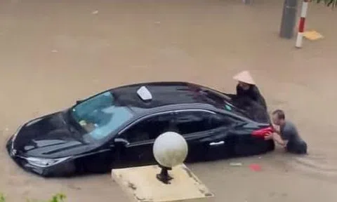 Mưa lớn tại Tuyên Quang, Yên Bái: Nhà cửa, ô tô ngập trong biển nước