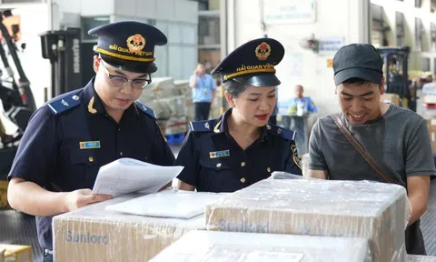 Đề xuất 'bật chế độ ưu tiên' thông quan hàng công nghệ cao