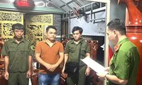 Bắt khẩn cấp chủ tịch UBND phường Trảng Dài, Biên Hòa vì nhận hối lộ
