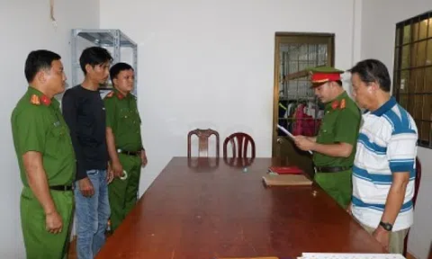 Tự xưng đại ca xã đảo để thu phí 'bảo kê' của thương lái mua tôm