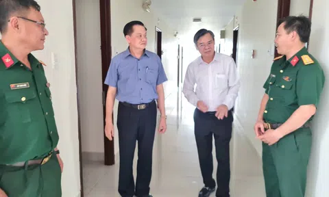 Chủ tịch TP. Cần Thơ kiểm tra thực tế nơi dự kiến cho cán bộ về ở sau sáp nhập