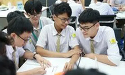 Siết dạy thêm để học sinh tự học: Cần có hướng dẫn, không bỏ mặc các em 'tự bơi'