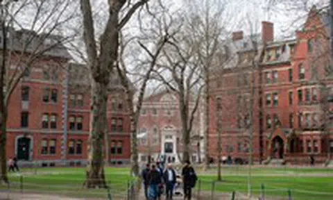 Sinh viên quốc tế ở Harvard lo đứt gánh giữa đường
