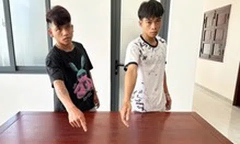 Vào ký túc xá gọi 9 học sinh đang ngủ ra ngoài rồi đánh đập, cướp tài sản