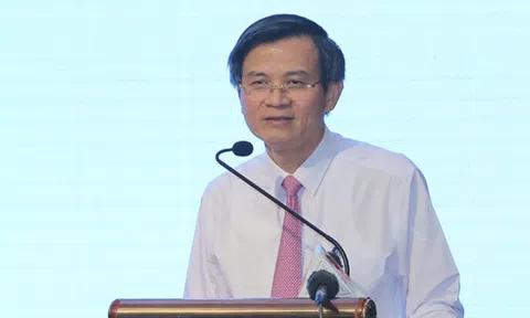Lãnh đạo ba tỉnh và chuyên gia hội bàn phát triển Ninh Bình sau sáp nhập