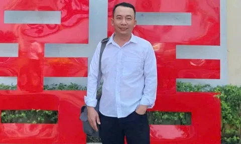 Anh thợ chụp ảnh dũng cảm cứu một phụ nữ đuối nước