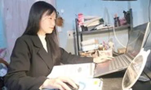 Công nhân đi học tiếng Anh, tiếng Hàn... để được tăng lương