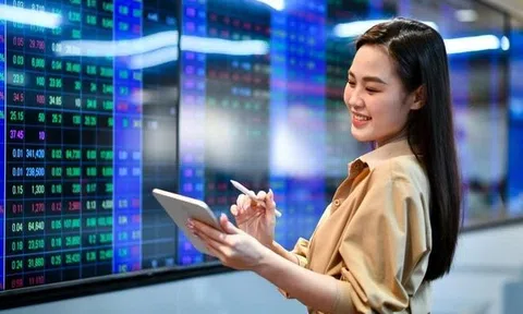Chứng khoán 'nổi sóng' mạnh nhất từ đầu năm đến nay