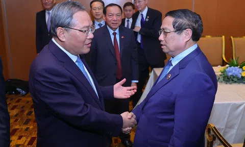 Thủ tướng Phạm Minh Chính đề nghị Trung Quốc dành ưu tiên hàng đầu cho hợp tác đường sắt