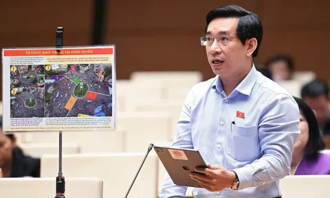 Ùn tắc tại Hà Nội, TPHCM ngốn hàng tỷ USD, đại biểu hiến kế ‘vòng xoay giao thông'