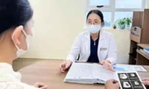 Phụ nữ hiếm muộn vượt qua đắng cay để làm mẹ