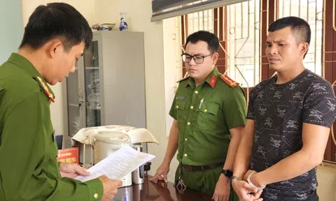Khởi tố tài xế xe đầu kéo không bằng lái, dương tính ma túy, thách thức cảnh sát
