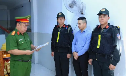 Đồng Nai bắt quả tang cơ sở sản xuất hàng trăm tấn phân giả