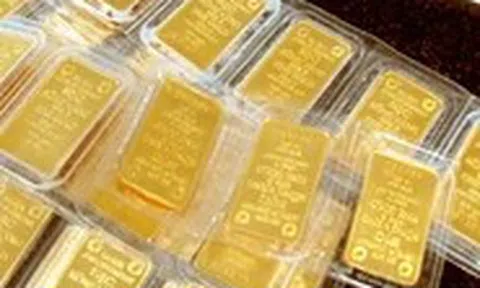 Giá vàng trong nước vẫn neo cao, chờ chính sách mới