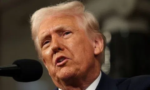Luật sư nói ông Trump đau đớn về tinh thần