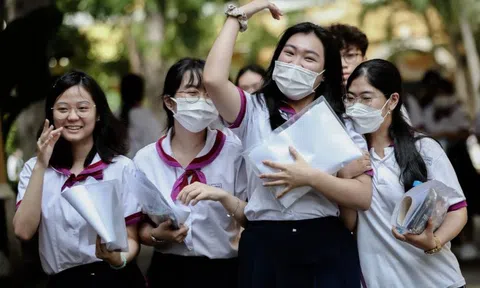 Công thức quy đổi điểm IELTS của hơn 50 trường năm 2025: Trường nào có lợi cho thí sinh nhất?