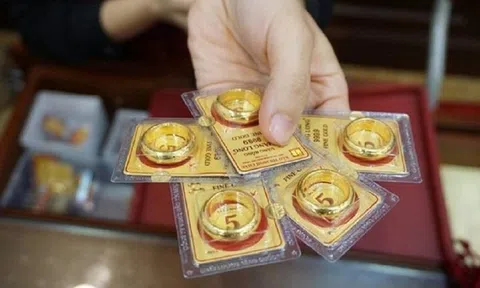 Giá vàng tiếp tục giảm