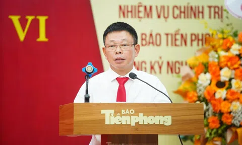 Nhà báo Phùng Công Sưởng tái đắc cử Bí thư Đảng ủy báo Tiền Phong