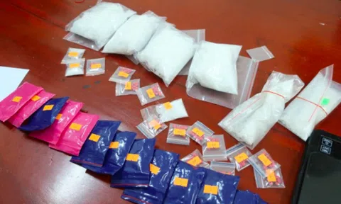 Cựu đội phó Công an TP Việt Trì lập công bằng cách đưa tiền cho tội phạm đi mua ma túy để bắt giữ