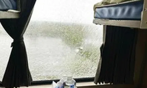 Khánh Hòa, Đồng Nai xảy ra nhiều vụ ném đất đá, chất bẩn lên các đoàn tàu hỏa