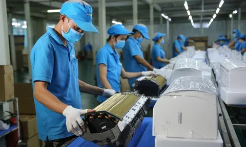 Lý do doanh nghiệp đang phải 'giữ chân' lao động bằng mọi giá
