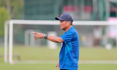 Thanh Nhã chia tay đội tuyển, HLV Mai Đức Chung: 'Đội tuyển nữ Việt Nam cần nhiều cầu thủ Việt kiều'