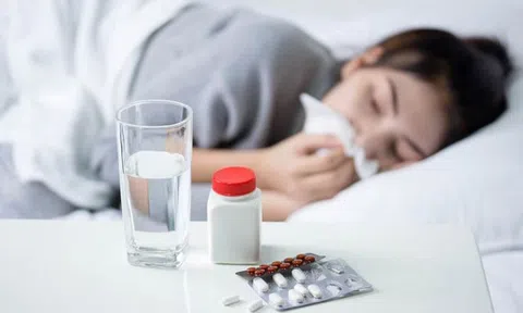 Ca cúm mùa nhập viện tăng đột biến, nhiều người phải thở máy