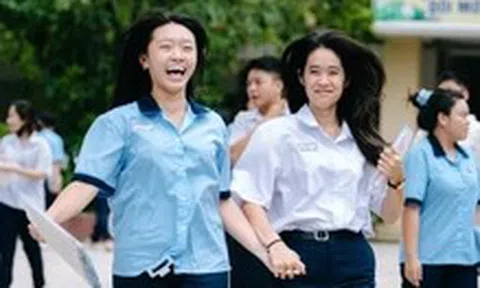 Đề toán thi vào lớp 10 TP.HCM, thí sinh đánh giá trái ngược nhau