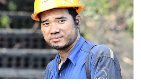 Một thợ lò được phong tặng danh hiệu Anh hùng Lao động