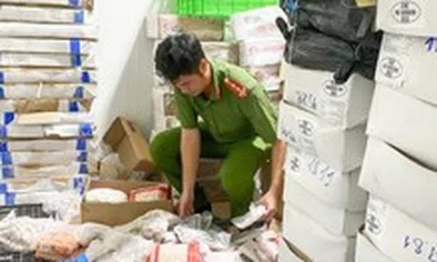 Công an phát hiện gần 70 tấn vú heo, sụn gà không rõ nguồn gốc trong 3 kho lạnh ở TP.HCM