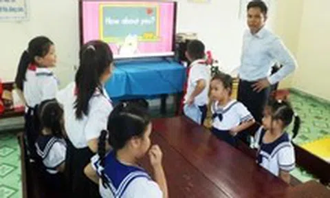 Công nghệ đến lớp học Trường Sa
