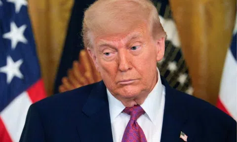 Sinh nhật bất ổn của ông Trump