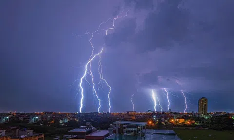 Người đàn ông bị sét đánh tử vong khi đang làm ruộng