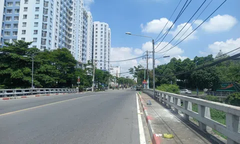 Phát hiện bé gái sơ sinh bị bỏ rơi trong túi nylon ở TPHCM