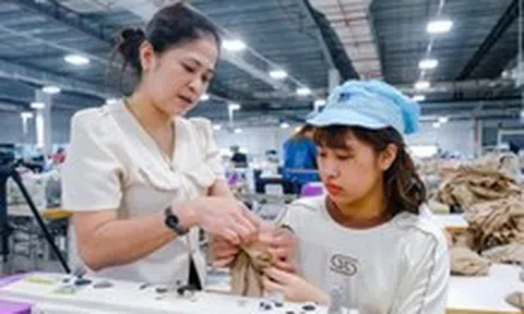 Doanh nghiệp tuyển nhiều lao động để đẩy mạnh sản xuất, tăng tốc giao hàng