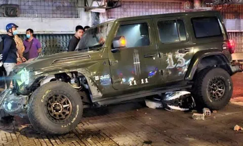 Vụ ô tô tông loạt xe máy khiến 2 mẹ con tử vong: Tài xế ra công an trình diện