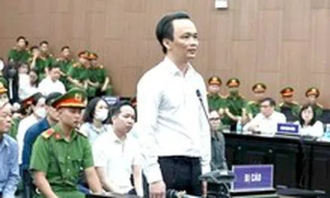 Ba anh em ông Trịnh Văn Quyết hầu tòa phúc thẩm sau khi nộp đủ hơn 2.470 tỉ