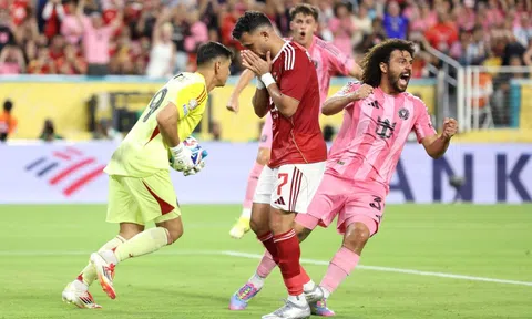 Đá hỏng phạt đền trước CLB của Messi, cầu thủ Ai Cập bị trừ gần 3 tháng lương