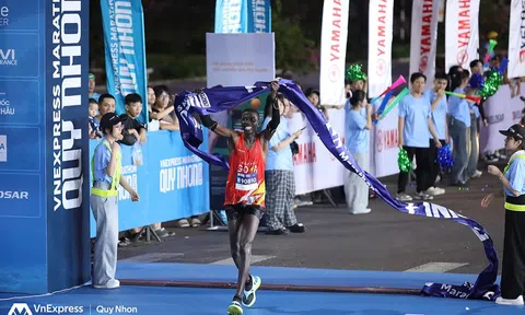 Vận động viên Kenya Victor Kipkemei vô địch VnExpress Marathon Quy Nhơn 2025 cùng GOYA Photon
