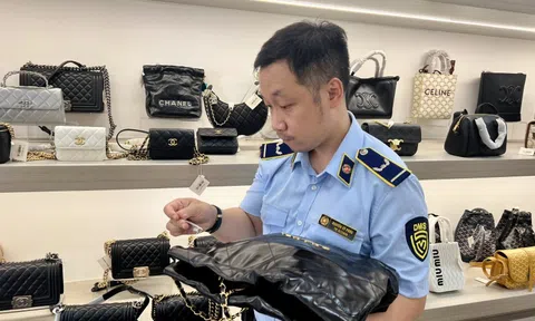 Đà Nẵng: Bán túi Chanel, LV, Gucci 'dỏm' bị phạt hơn 110 triệu đồng