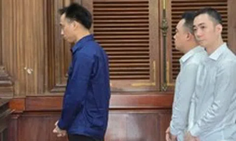 Tìm người lo lót để không bị xử lý khi vi phạm, chủ nhà hàng mất 250 triệu, lãnh án tù treo