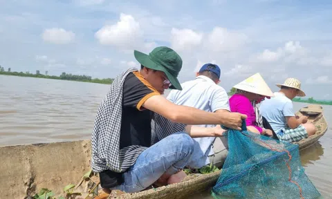 Tạo sinh kế cho người dân bảo vệ nguồn lợi thủy sản bền vững
