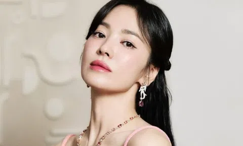 Song Hye Kyo bùng nổ nhan sắc