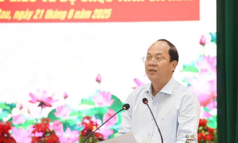 Bàn giao công tác của Bộ Chỉ huy Quân sự tỉnh Bạc Liêu về Cà Mau