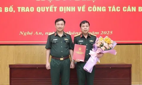 Bản tin 8H: Bộ Chỉ huy quân sự thành phố Huế có tân Chính ủy