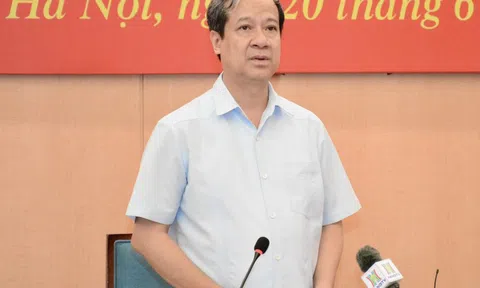 Thi tốt nghiệp THPT 2025: Bộ trưởng Nguyễn Kim Sơn yêu cầu ứng phó với tình huống mới